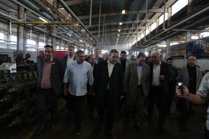 بازدید وزیر صمت و استاندار آذربایجانغربی از واحد تولیدی و صنعتی محورسازان چیچست بازدید وزیر صمت و استاندار آذربایجانغربی از واحد تولیدی و صنعتی محورسازان چیچست