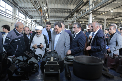 بازدید وزیر صمت و استاندار آذربایجانغربی از واحد تولیدی و صنعتی محورسازان چیچست بازدید وزیر صمت و استاندار آذربایجانغربی از واحد تولیدی و صنعتی محورسازان چیچست
