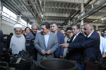 بازدید وزیر صمت و استاندار آذربایجانغربی از واحد تولیدی و صنعتی محورسازان چیچست بازدید وزیر صمت و استاندار آذربایجانغربی از واحد تولیدی و صنعتی محورسازان چیچست