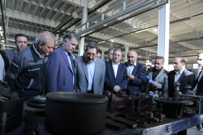 بازدید وزیر صمت و استاندار آذربایجانغربی از واحد تولیدی و صنعتی محورسازان چیچست بازدید وزیر صمت و استاندار آذربایجانغربی از واحد تولیدی و صنعتی محورسازان چیچست